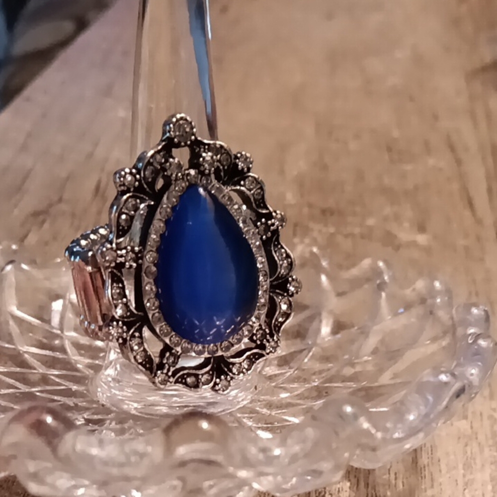 Paparazzi Blue and Silver Teardrop Ring with Intricate Filigree